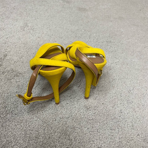 Steve Madden Strappy Yellow Sandals - Picture 3 of 3